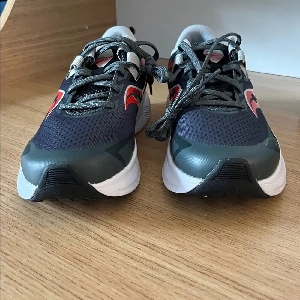 Saucony Kids Ride 15 Sneakers Size 4
